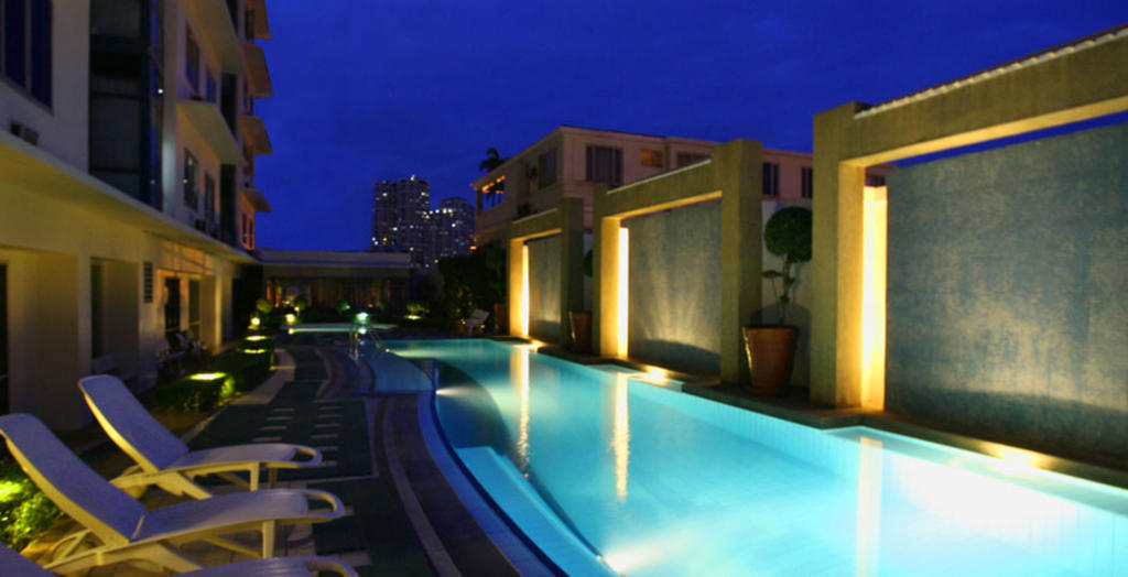 Astoria Plaza Hotel Pasig City Exterior foto